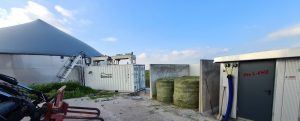 biogasinstallatie en grasdroger van de streek